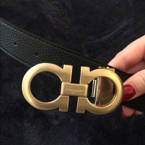 Ferragamo belt ( Gold )